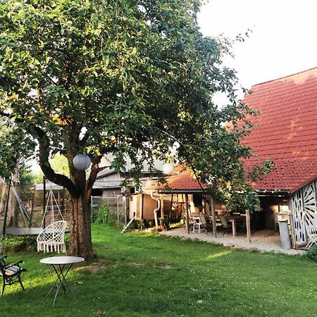 Campsite Loewenhof Jurte Wald (Baden-Wurttemberg)