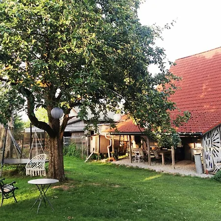 Campsite Loewenhof Jurte