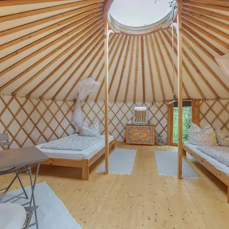 Loewenhof Jurte Camping Wald (Baden-Wurttemberg)