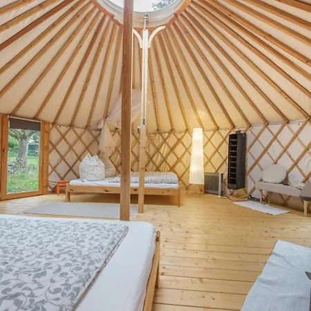 Loewenhof Jurte Camping Wald (Baden-Wurttemberg)